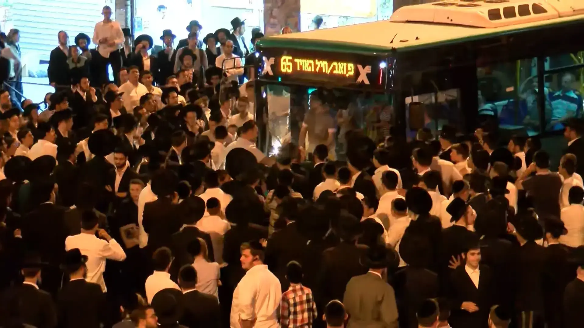 4.5 מיליון של "קדושה" ו"ניסים": ביתו לשעבר של הרב עובדיה מוצע למכירה