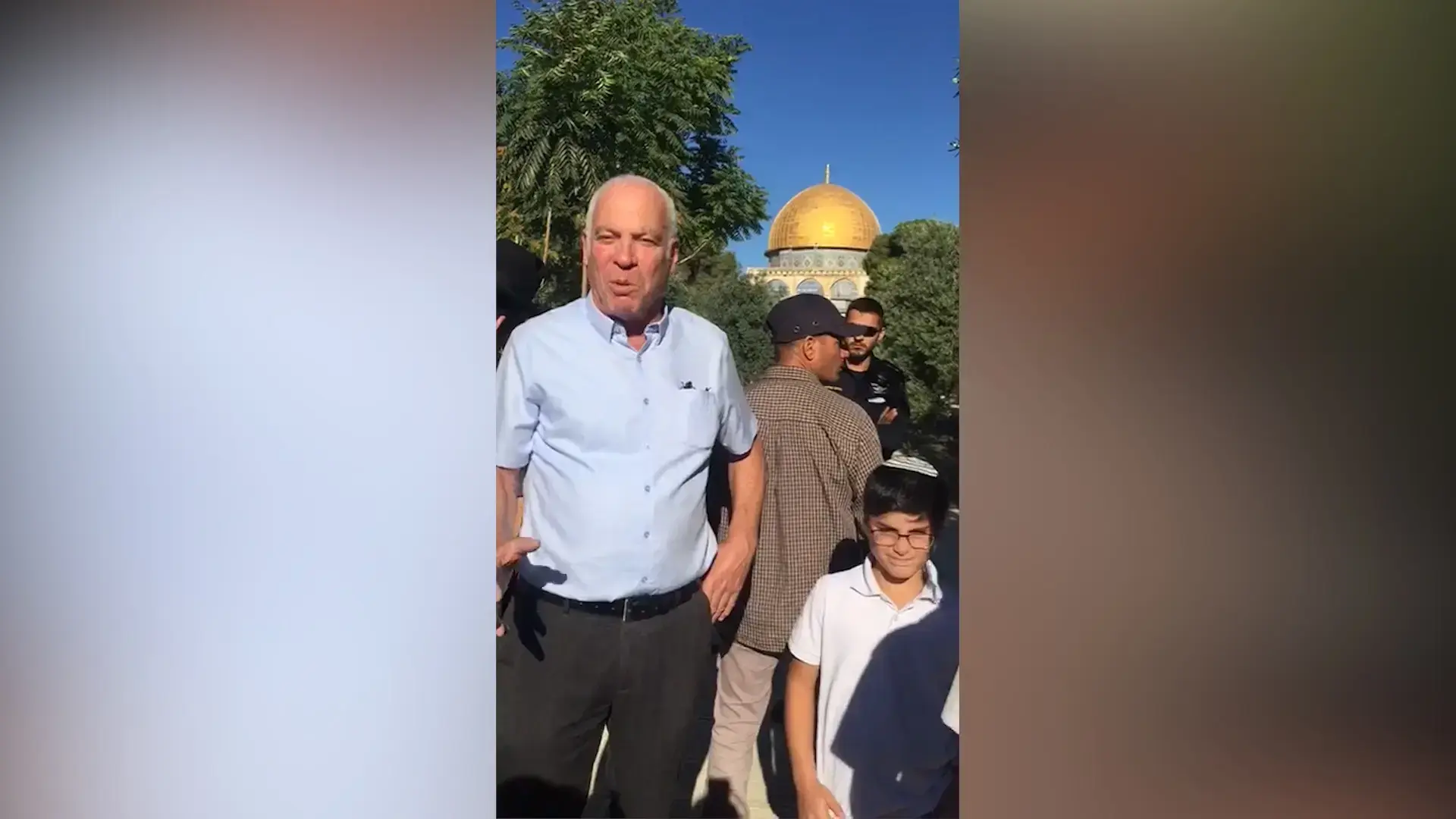 "שייבנה המקדש": השר אריאל עלה להר הבית לראשונה מאז הסרת האיסור