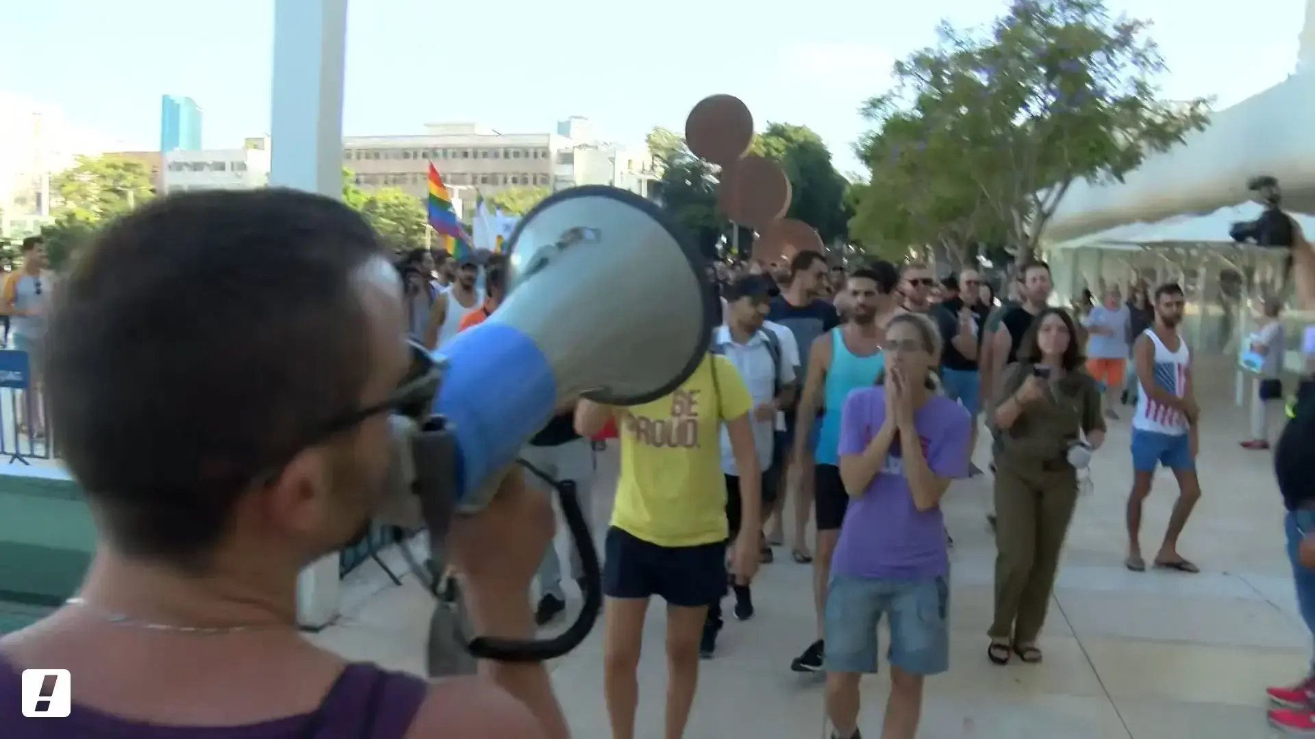 הפגנות, שביתות וסרבנות מילואים: קהילת הלהט"ב מוחה נגד חוק הפונדקאות