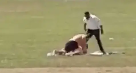זוג שיכור ספג מכות לאחר שסירב להפסיק לקיים יחסי מין בפארק ציבורי - לעיני ילדים