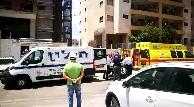 הקטל בענף הבנייה: פועל נפל מגובה ארבע קומות בנתניה ונהרג