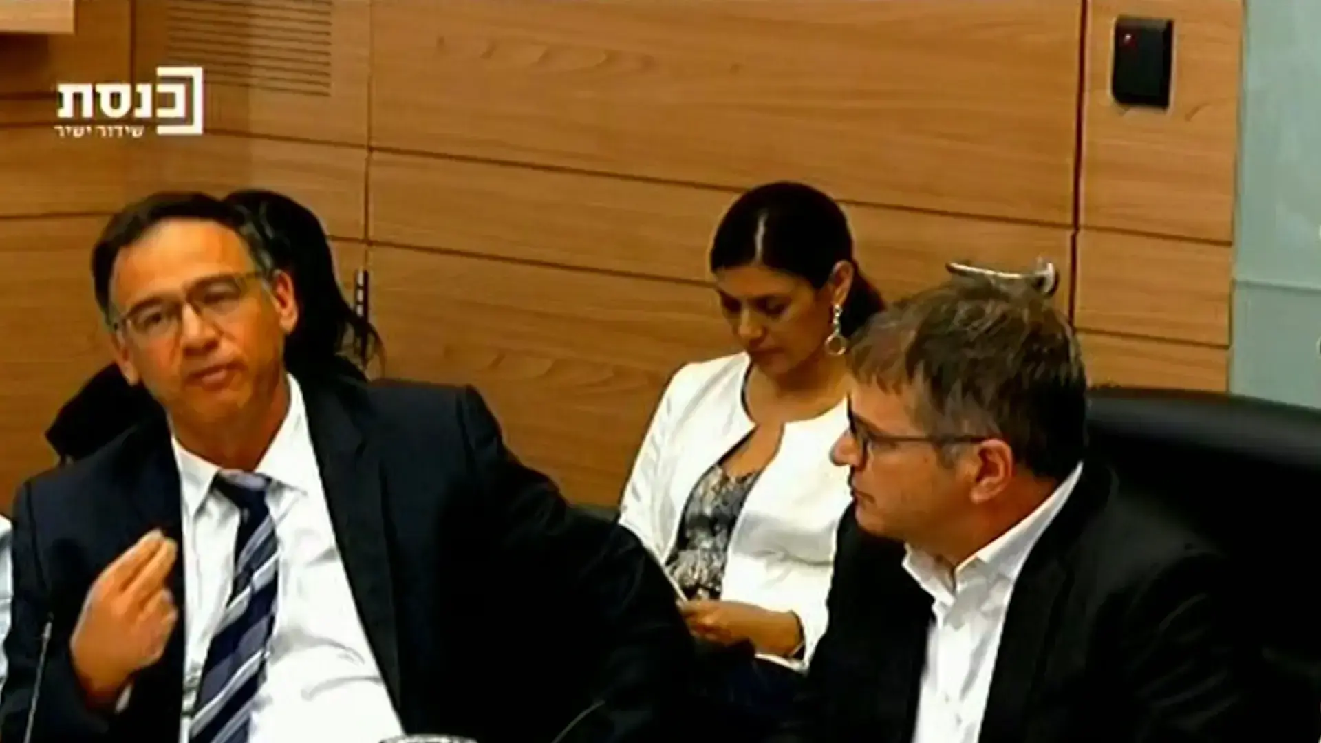 "בדיקת החשדות כלפי גל הירש החלה מיד אחרי הצגת מועמדותו"