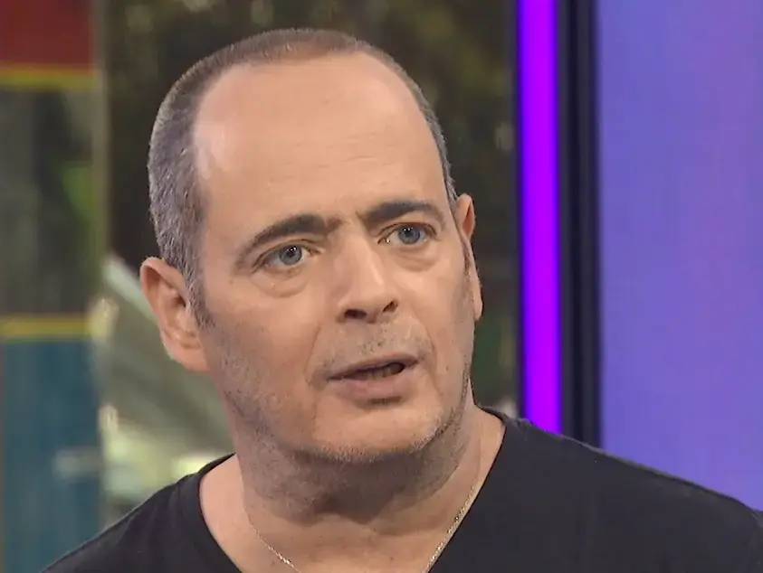 בזמן שטופל לסרטן, אדם הקליט דואט מרגש עם אילנית. האזינו