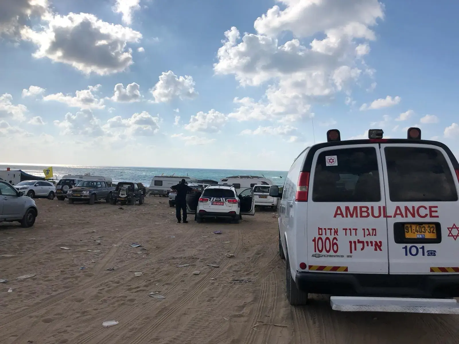 נכנס לשחות ונקלע למצוקה: גבר בן 77 טבע למוות בחוף שדות ים