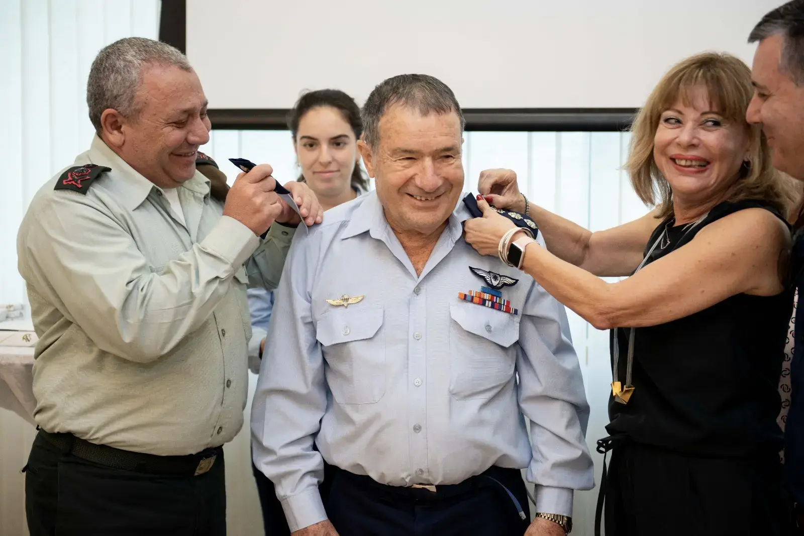 תחילה, חיל האוויר סירב לקבל אותו; בהמשך הפך לאלוף העולם בהפלת מטוסי סילון