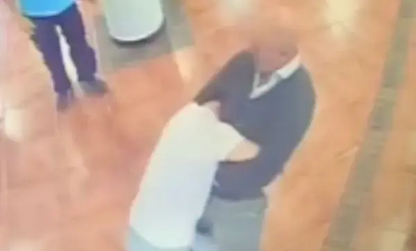 מנהל בית מלון הפך לגיבור היום אחרי שהציל אישה מבעלה המכה