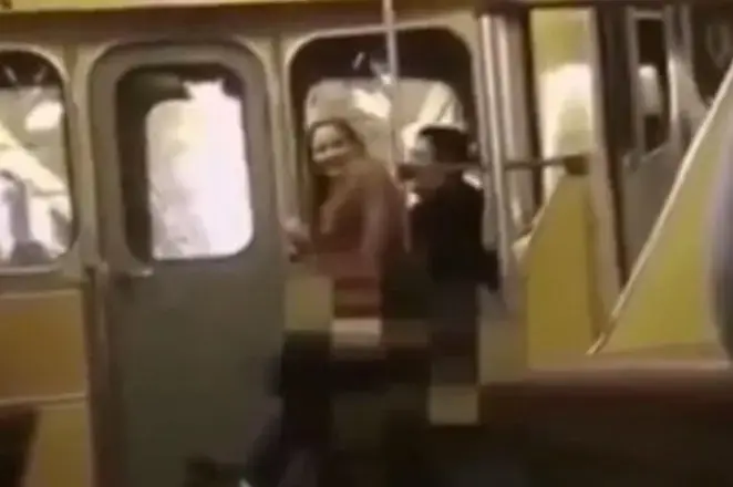 מה יהיה עונשו של הזוג שצולם מקיים יחסי מין ברכבת התחתית ברוסיה?