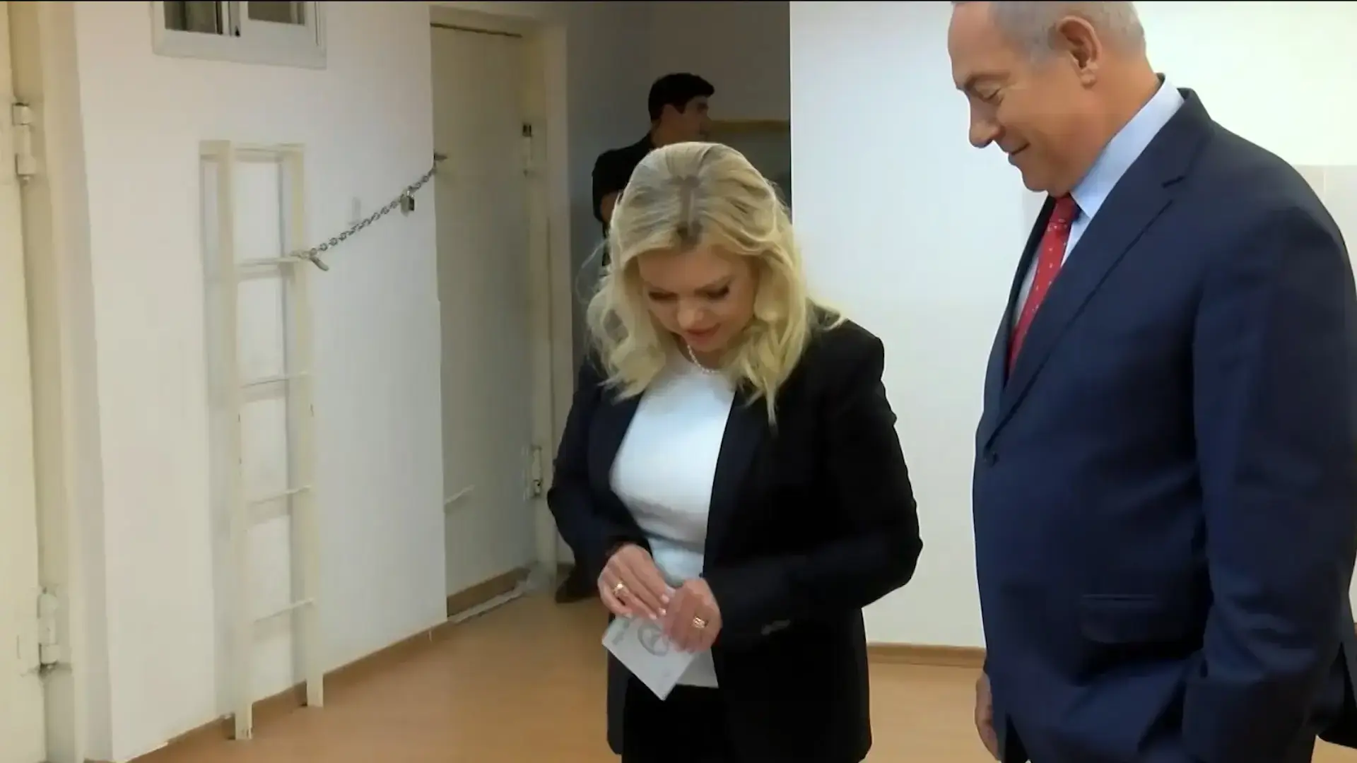 הולכים לקלפי: הבחירות לרשויות המקומיות בעיצומן | כל העדכונים