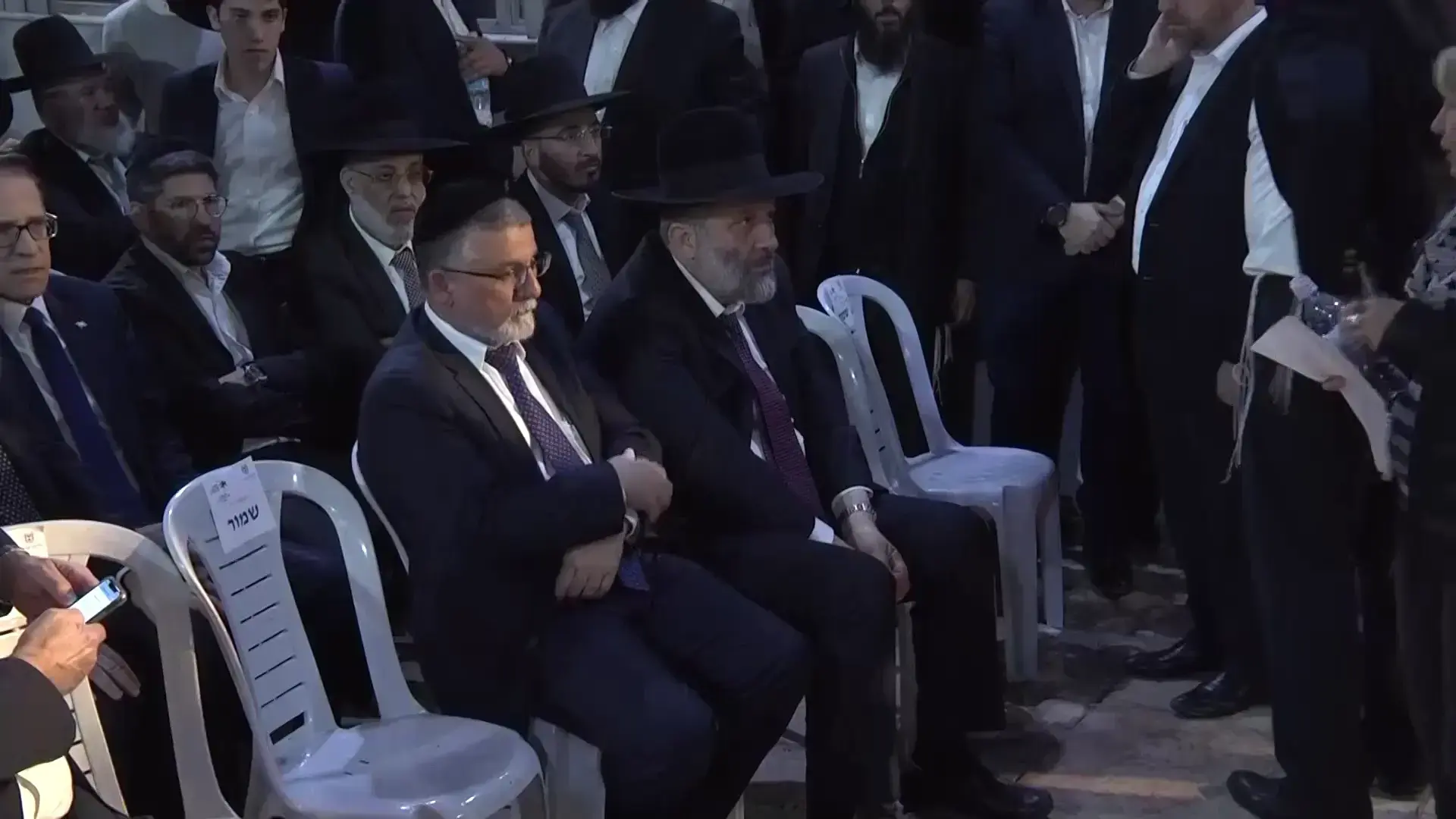 "אוהב שלום ורודף שלום": שר הדתות דוד אזולאי הובא למנוחות