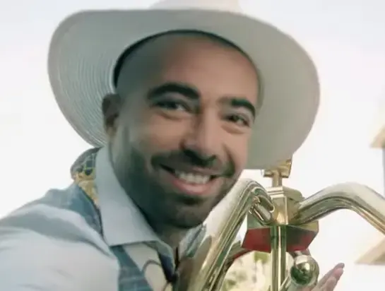 נועה קירל או עומר אדם? המדריך המלא להצגות חנוכה לילדים