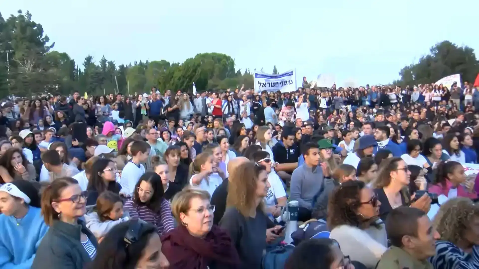 פרסום ראשון: קטאר בוחנת מחדש את העברת מזוודות הכסף לרצועה