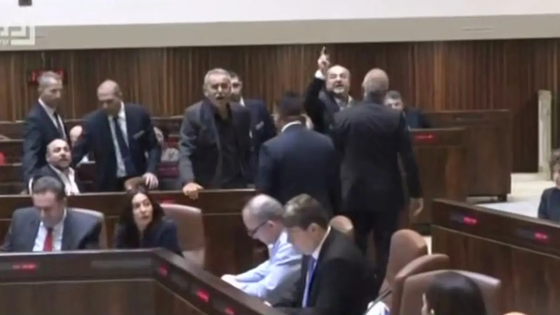 גירוש משפחות מחבלים אושר בקריאה טרומית: "חוק של פושעי מלחמה"