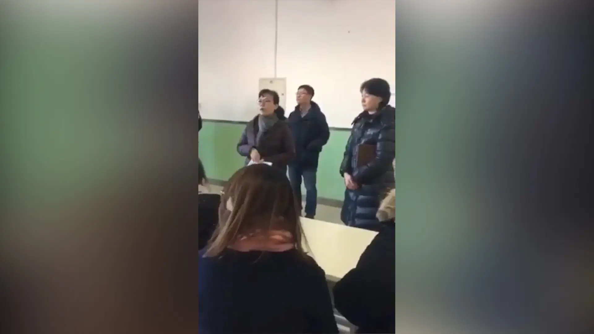 סין: פועל שפוטר תקף תלמידי בית ספר בבייג'ינג; 20 ילדים נפצעו