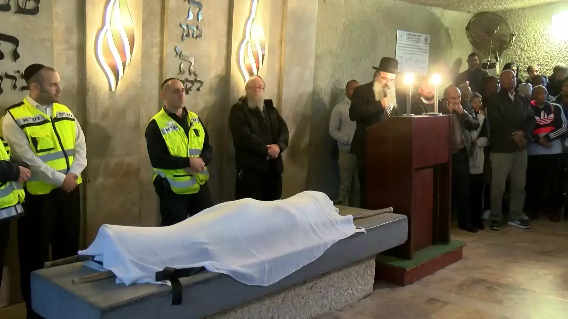 ארדן ביקר בבית הצעיר שנורה בבת ים; השוטר שירה יצא לחופשה