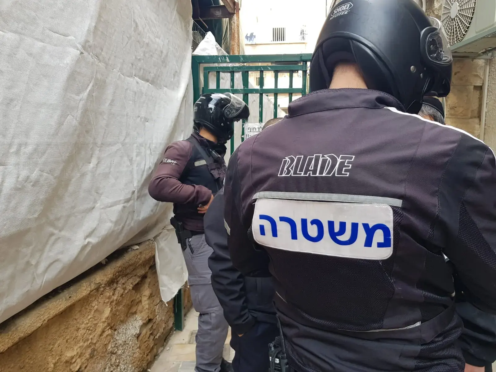 בת 15 נפצעה קשה מפגיעת מוט ברזל שנפל עליה מאתר בניה בירושלים