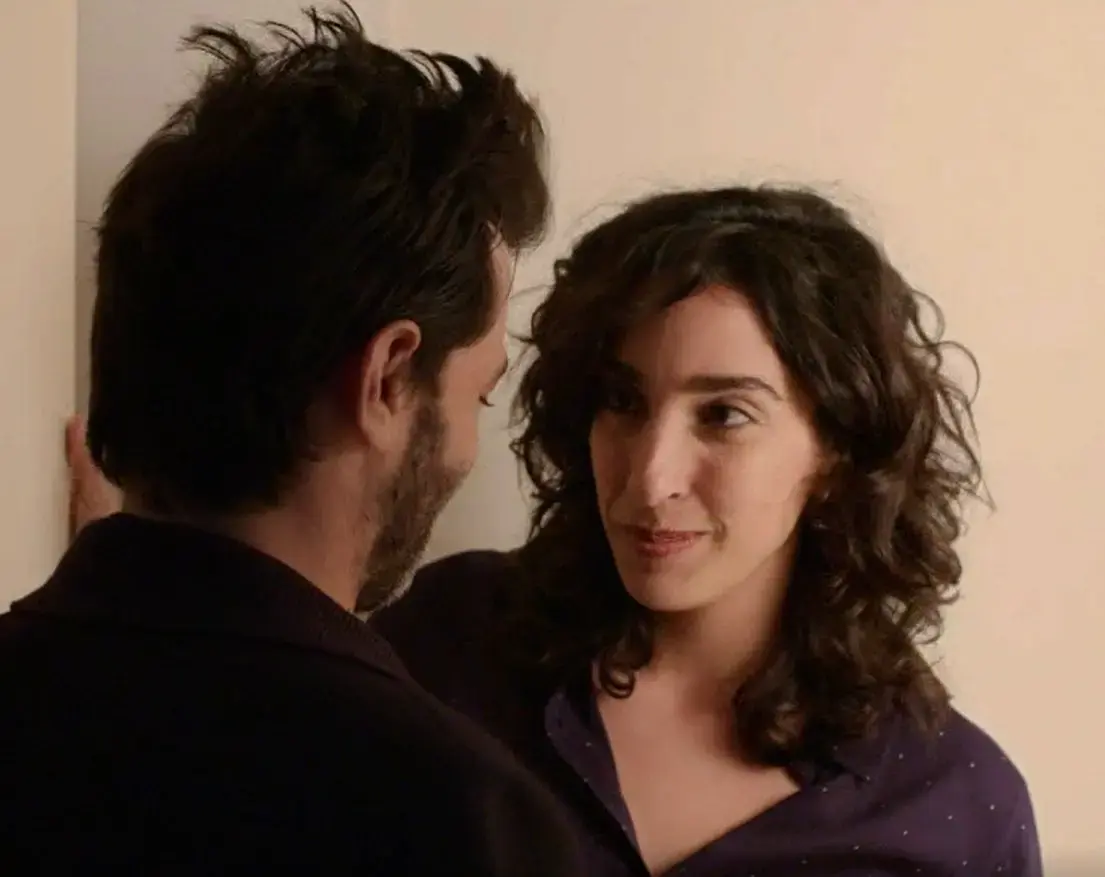 כשיהודה לוי קפץ לביקור מפתיע אצל האקסית: הצצה לפרק של "איש חשוב מאוד"
