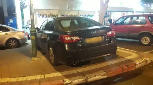 הרכב הועמד במקום אסור, ראש העיר שילם את הדוח מכיסו