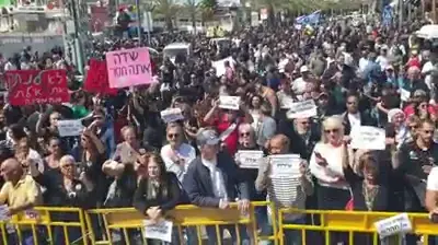 חסימות בכניסה, אין טיסות: באילת שובתים על רקע סגירת שדה דב