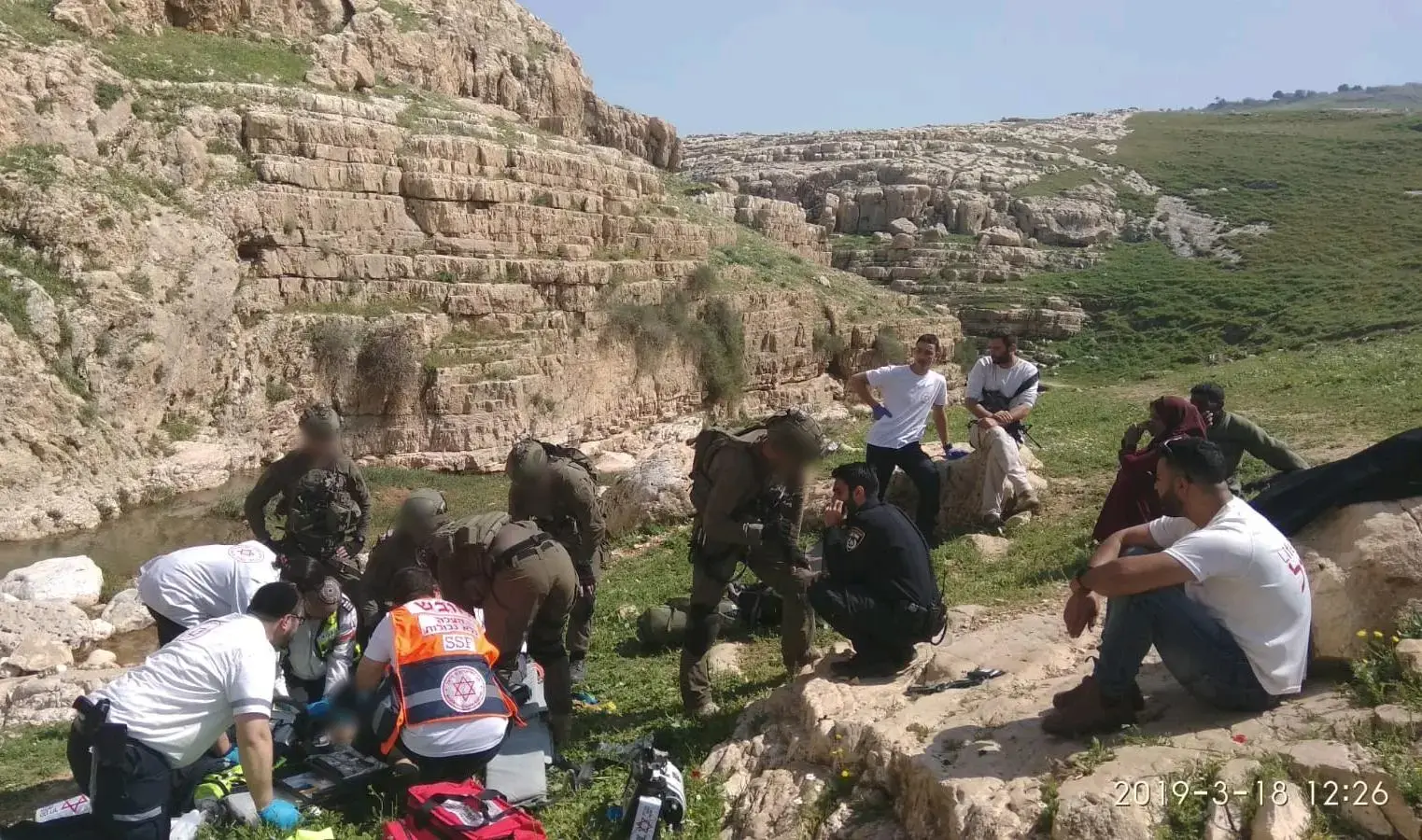 פעולות החייאה בבן 12 שנמשה מחוסר הכרה ממאגר מים במדבר יהודה