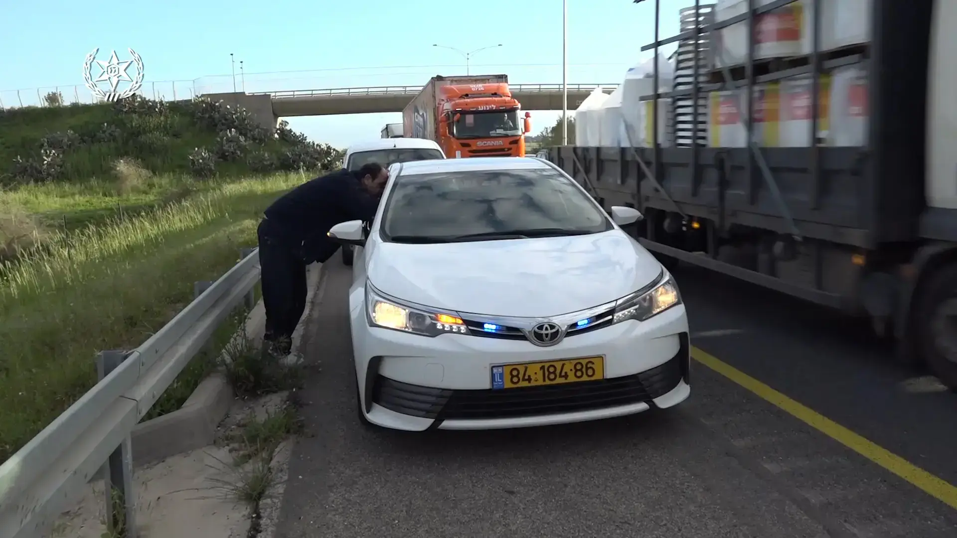 דוחות, מצלמות ואמצעים טכנולוגיים: המשטרה נלחמת בהסעות הפועלים