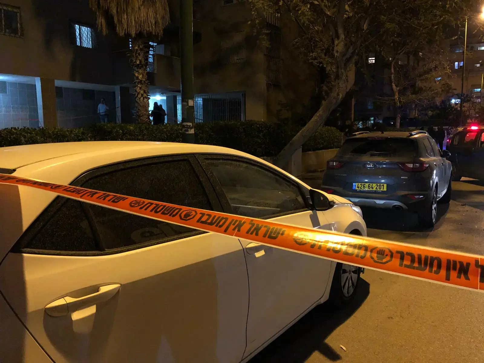 צעיר בשנות ה-20 לחייו נורה בחדר מדרגות באשקלון; מצבו קשה