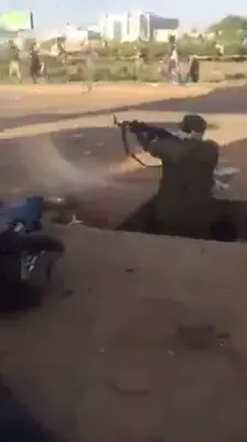 צבא סודאן מפזר בכוח את המחאה נגד שלטונו בבירה, למעלה מ-30 הרוגים