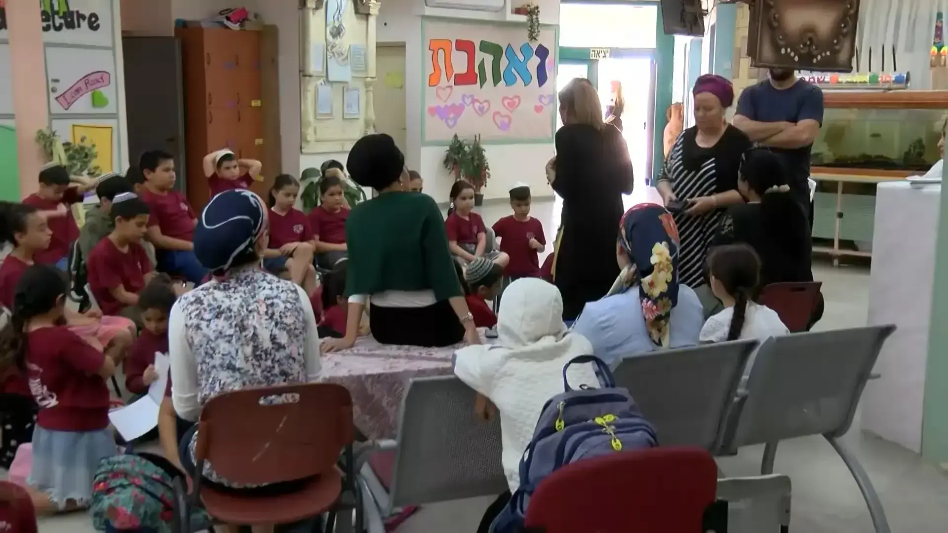 יוצאים מהממ"ד, חוששים מהרקטות: ילדי שדרות שבים ללימודים