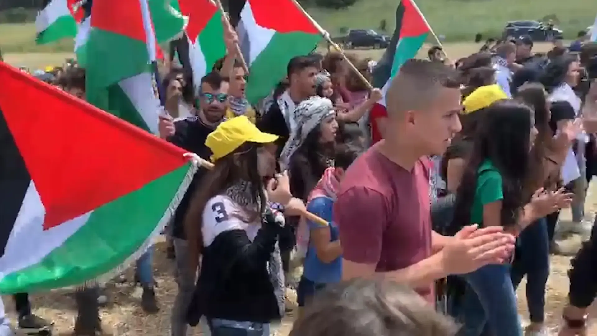 עם דגלים והמנון: אלפים מציינים את "הנכבה" ביערות מנשה