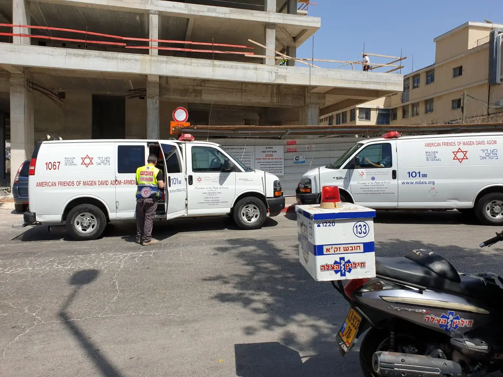 הקטל באתרי הבנייה: שני פועלים נפלו אל מותם בבני ברק ובפ"ת