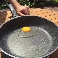 הטרנד החדש בטיקטוק שמדאיג את רופאי העור