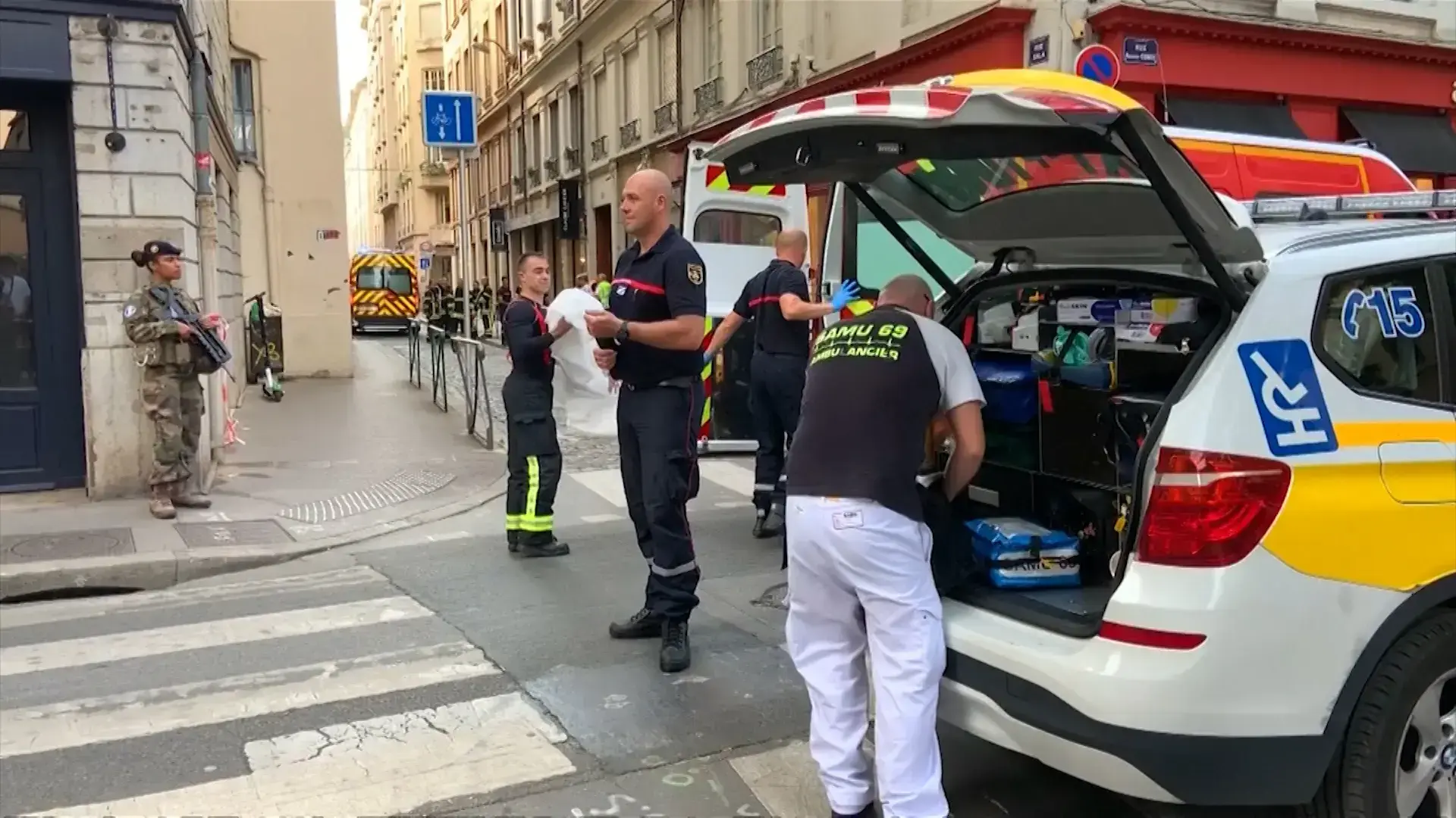 צרפת: שלושה חשודים נעצרו במעורבות בפיצוץ בליון