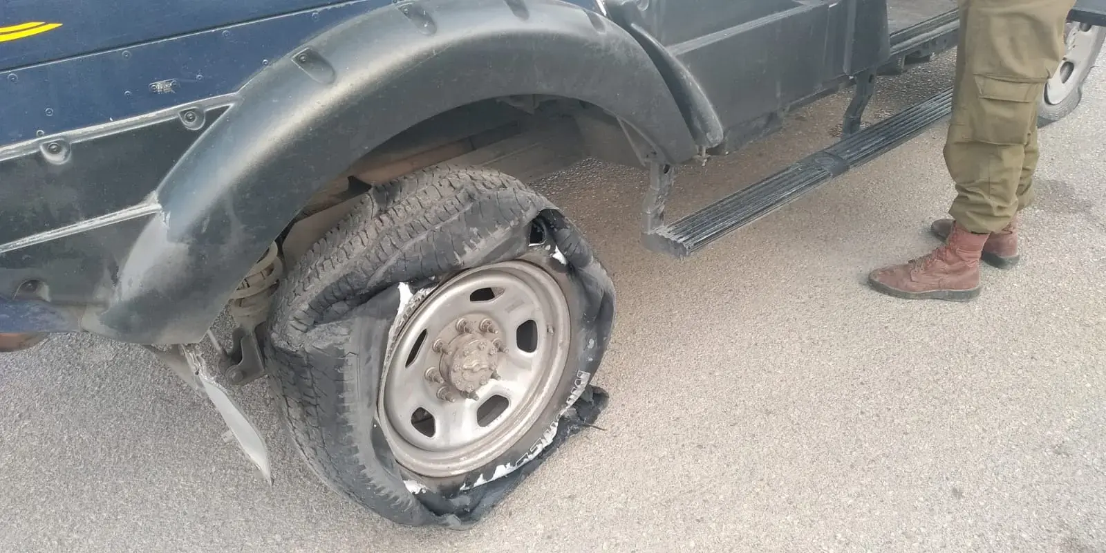 יידו אבנים וניקבו צמיגים: מתנחלים רעולי פנים תקפו שוטרים ביצהר