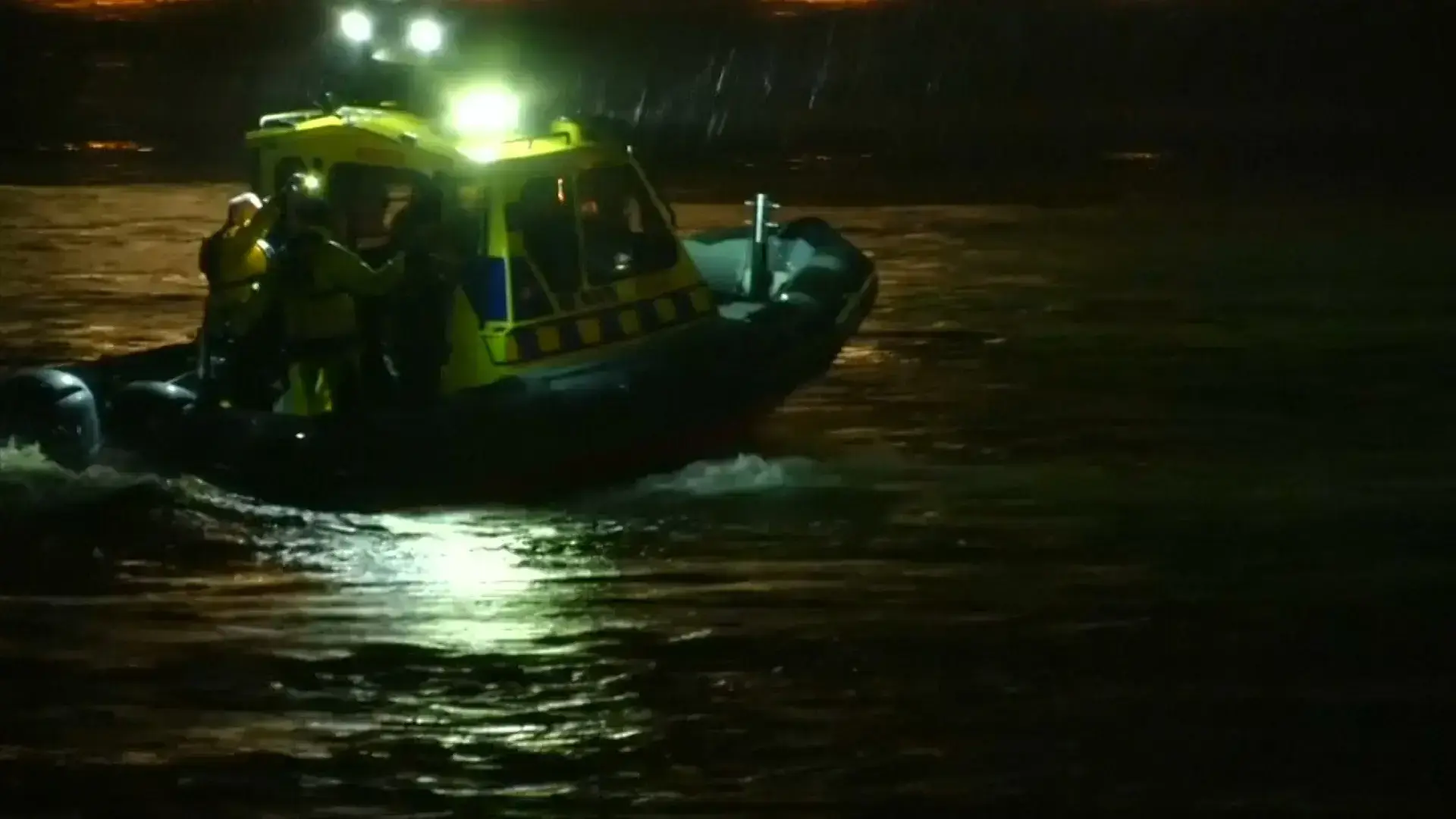 הונגריה: שבעה הרוגים בהתהפכות ספינת תענוגות בנהר הדנובה