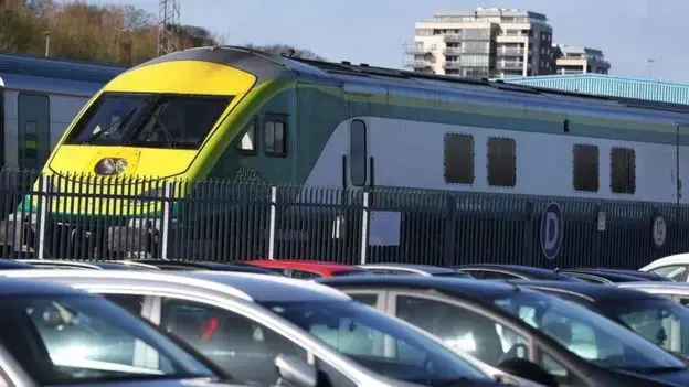 אירלנד: נולדה ברכבת בזמן הנסיעה - ותקבל כרטיסים חינם למשך 25 שנה
