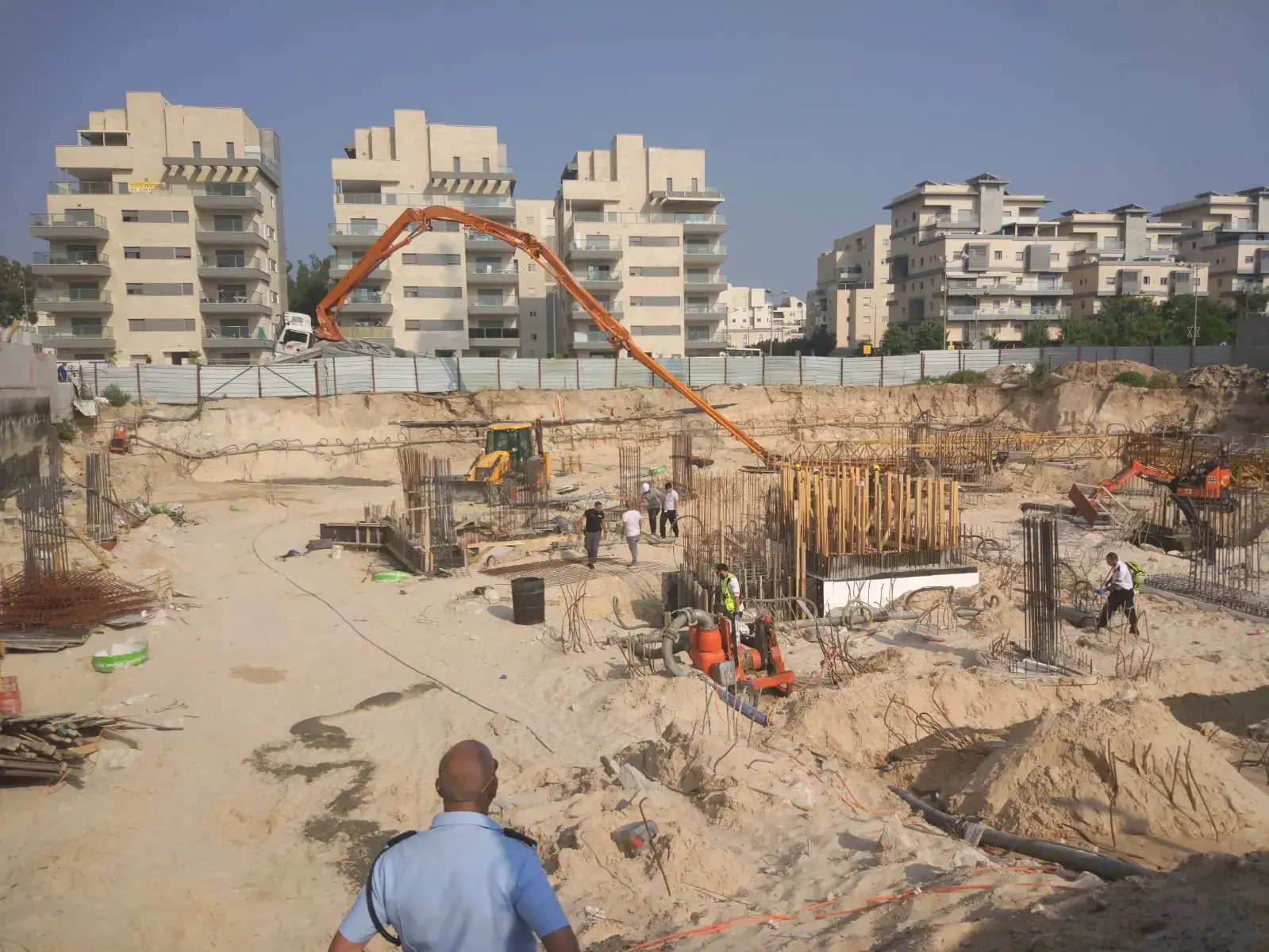 בן 44 נהרג בתאונת עבודה בקריית מוצקין; המשטרה פתחה בבדיקת הנסיבות