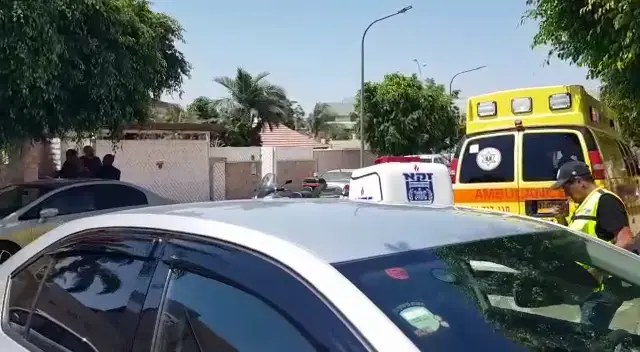 טרגדיה בראשון לציון: בן 60 חולץ ללא רוח חיים מבור ביוב בביתו
