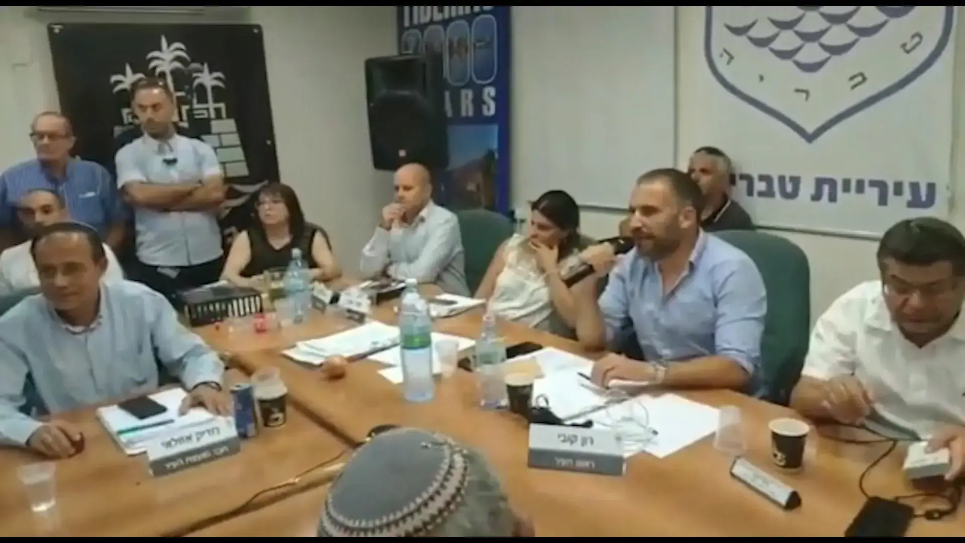 אחרי שניצח, "מציל העיר" גילה - לא כולם איתו: עלייתו ונפילתו של רון קובי