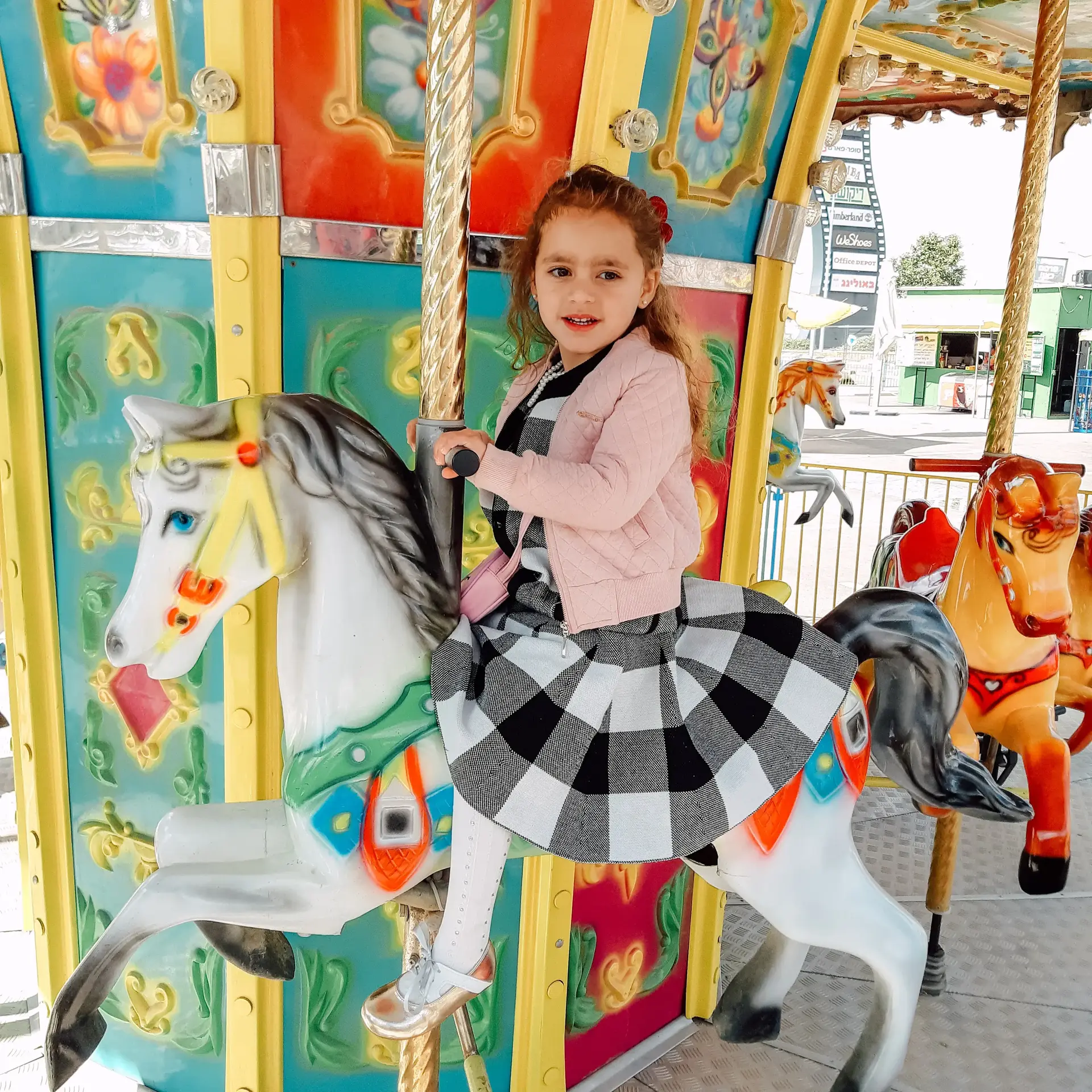 הילדה הזו רק בת 4 והיא בדיאטה קפדנית מהיום שהיא נולדה