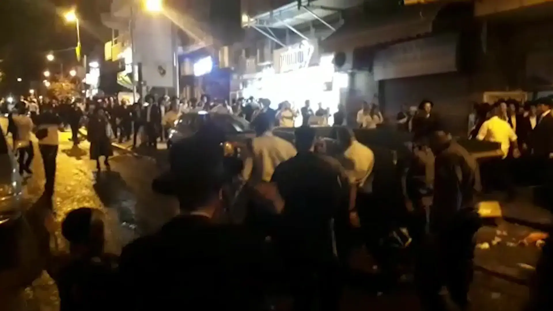 במחאה על מעצר עריק: מאות חרדים מפגינים בירושלים