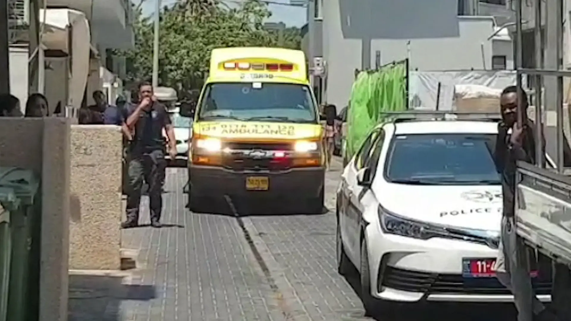 "לשלב ידיים נגד האלימות": בבית דרור אוספים את השברים אחרי דקירת הנער