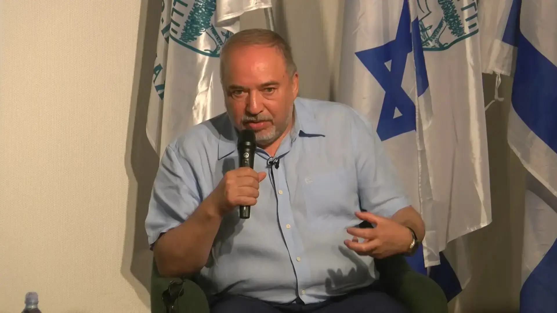 ליברמן: "לא פוסל את נתניהו, אבל גם לא חלק מהפולחן שלו"