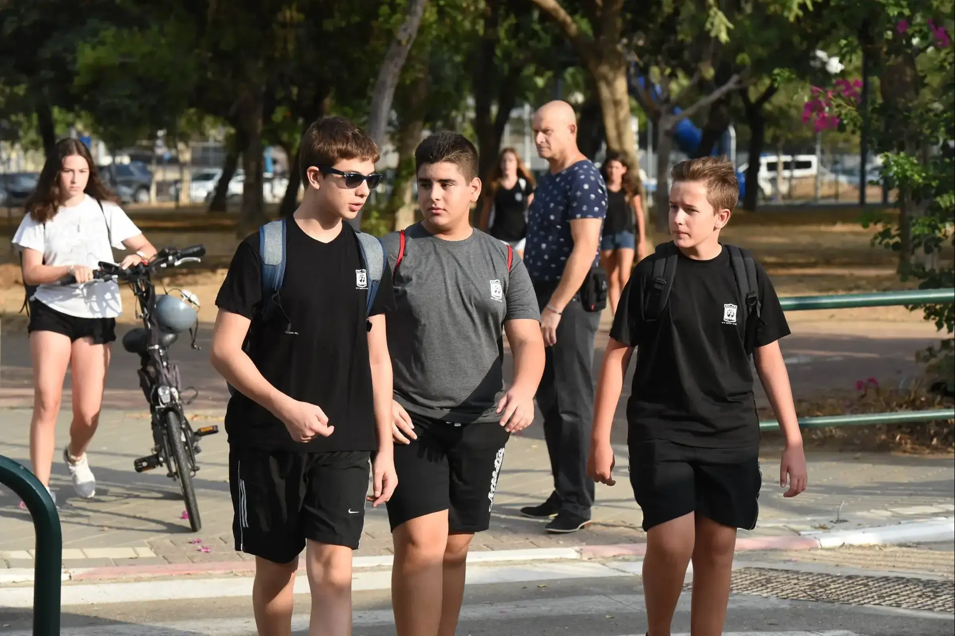 ברקע המו"מ ואיומי השביתה: המורים והגננות הפגינו בת"א