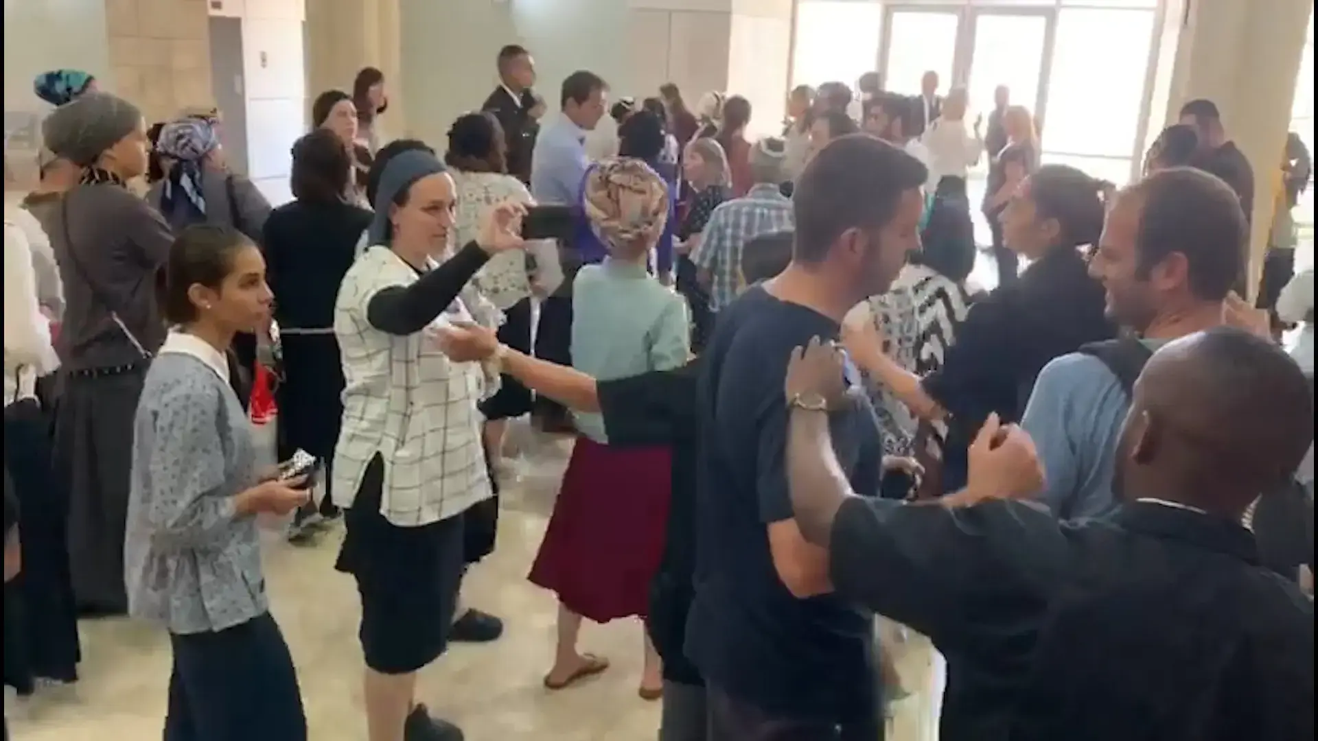 "פוגעת בזכויות המיעוט החרדי": ש"ס נגד ביטול ההופעה בעפולה