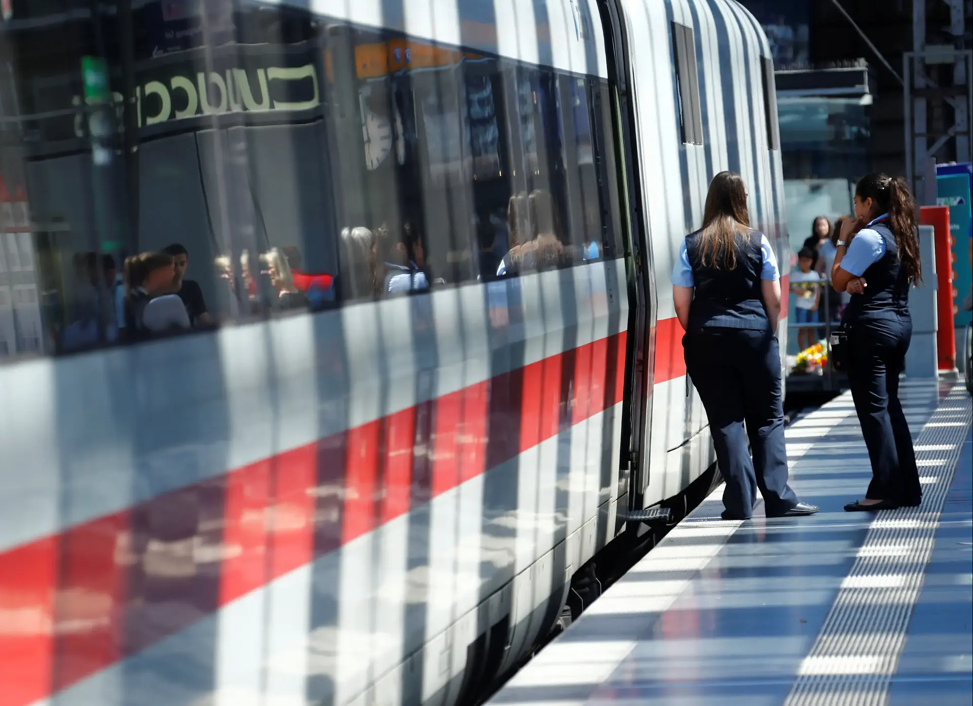שלושה מקרי רצח בחודש: תחנות הרכבת בגרמניה הופכות לזירות פשע