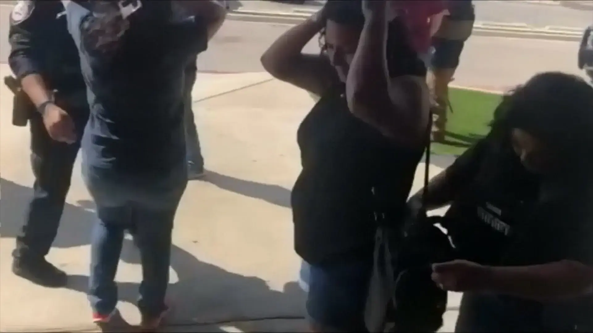 אירוע ירי בטקסס: חמישה הרוגים, בהם אחד החשודים; 21 איש נפצעו