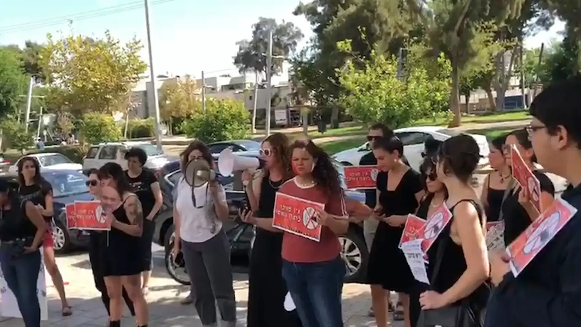 חוסר השתלבות ומחסור בכוח אדם: הקשיים בטיפול בגברים אלימים