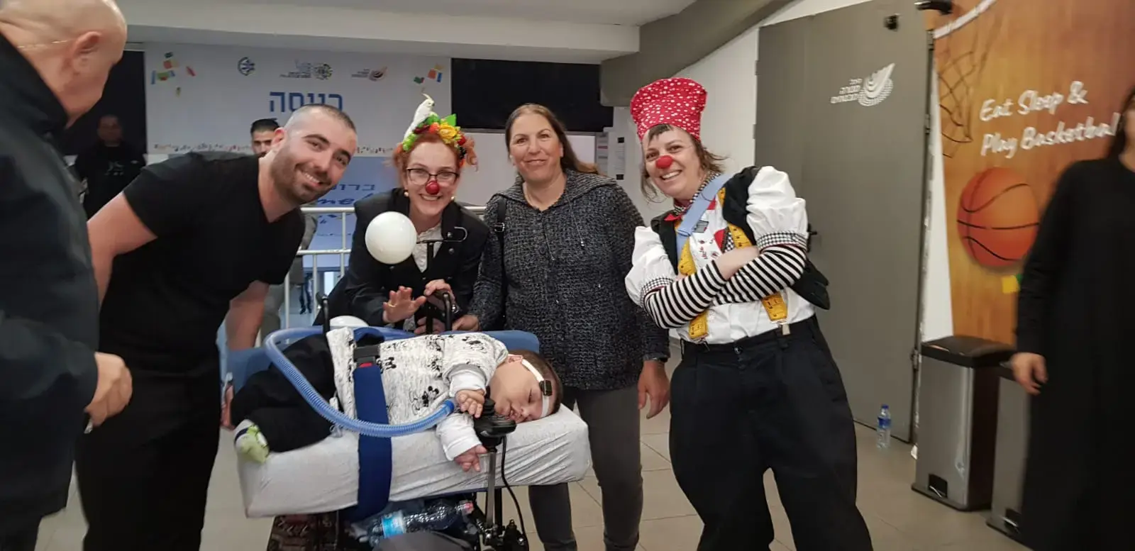מבית החולים לממלכת האגדות: הליצניות הרפואיות שמגשימות משאלות לילדים
