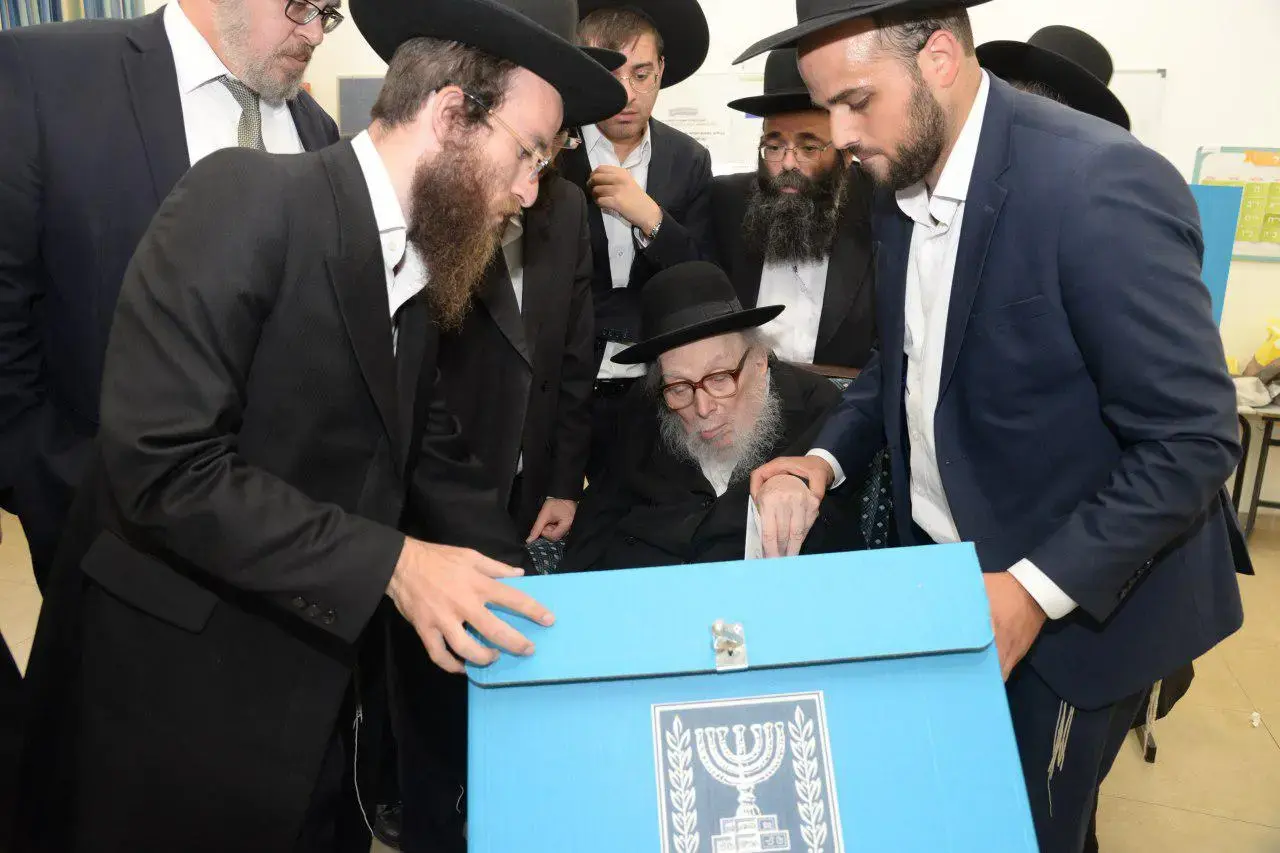 "מגדולי הפוסקים": הרב ניסים קרליץ הלך לעולמו בגיל 93