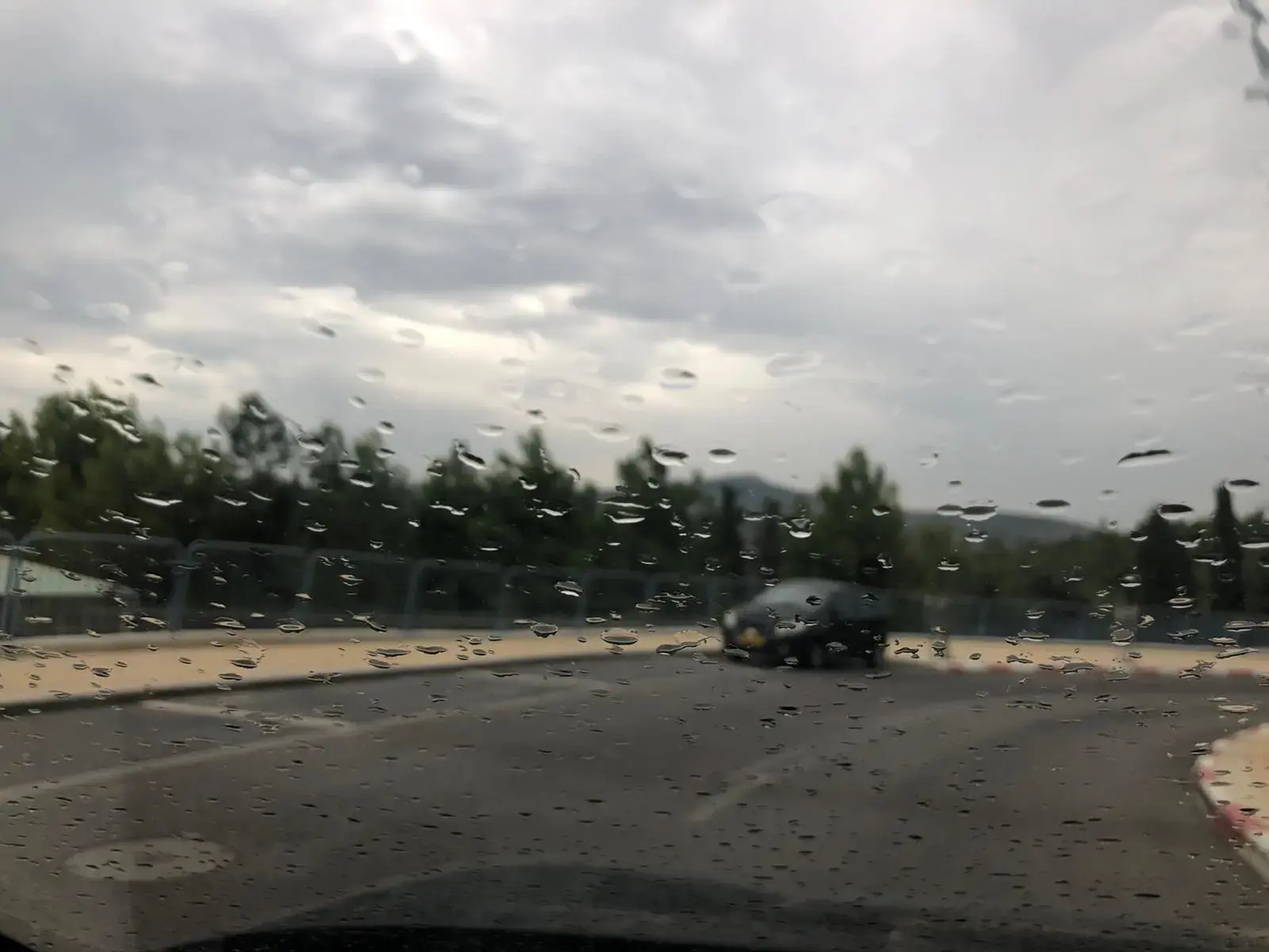 שובו של הגשם: בצפון ובמרכז צפויים ממטרים קלים וירידה בטמפרטורות