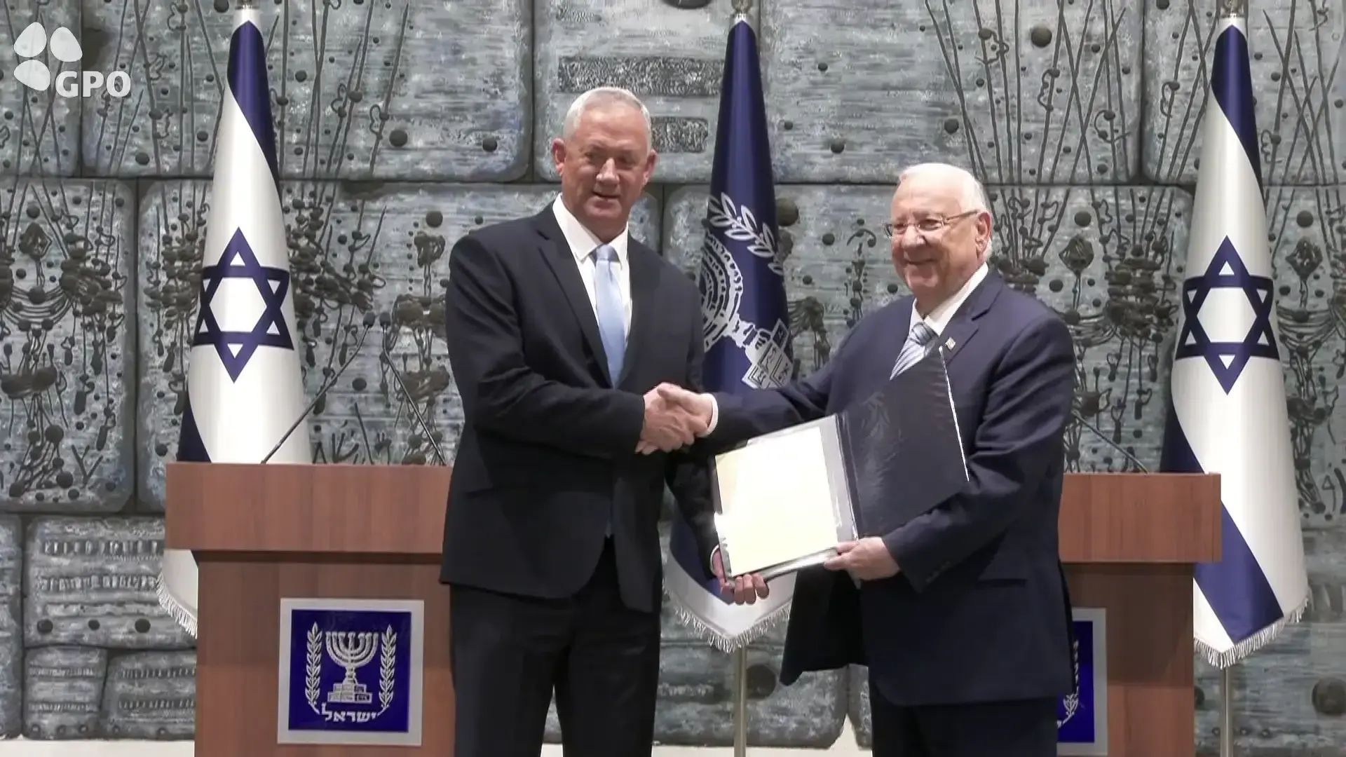 הרגע שבו המהדורות הכריזו על החדשות של עצמן כבלתי חשובות